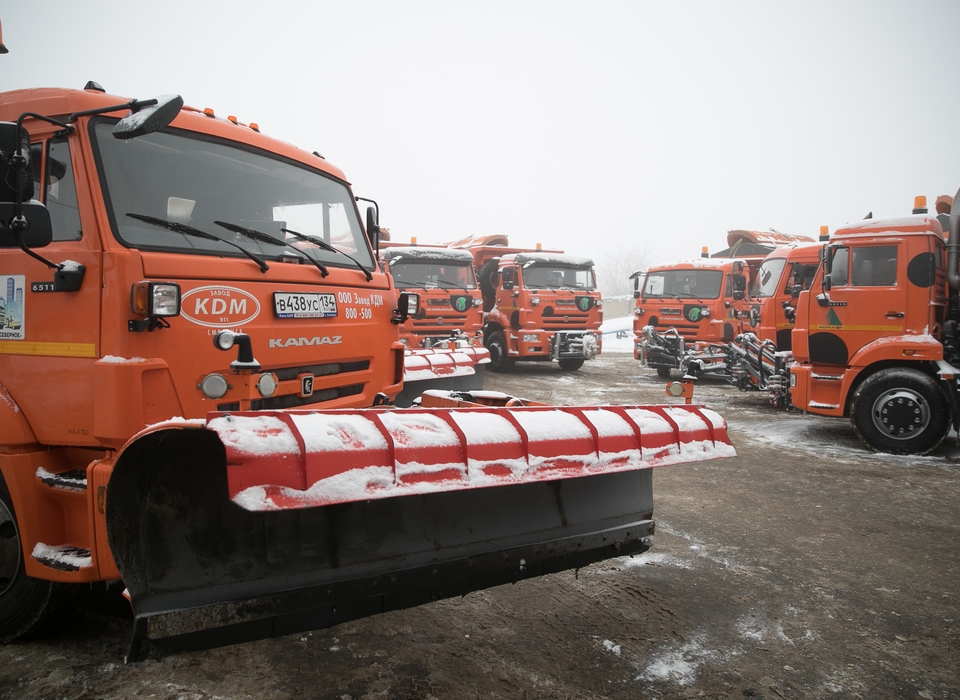 В Волгоградской области последствия непогоды устраняли 227 комбинированных машин